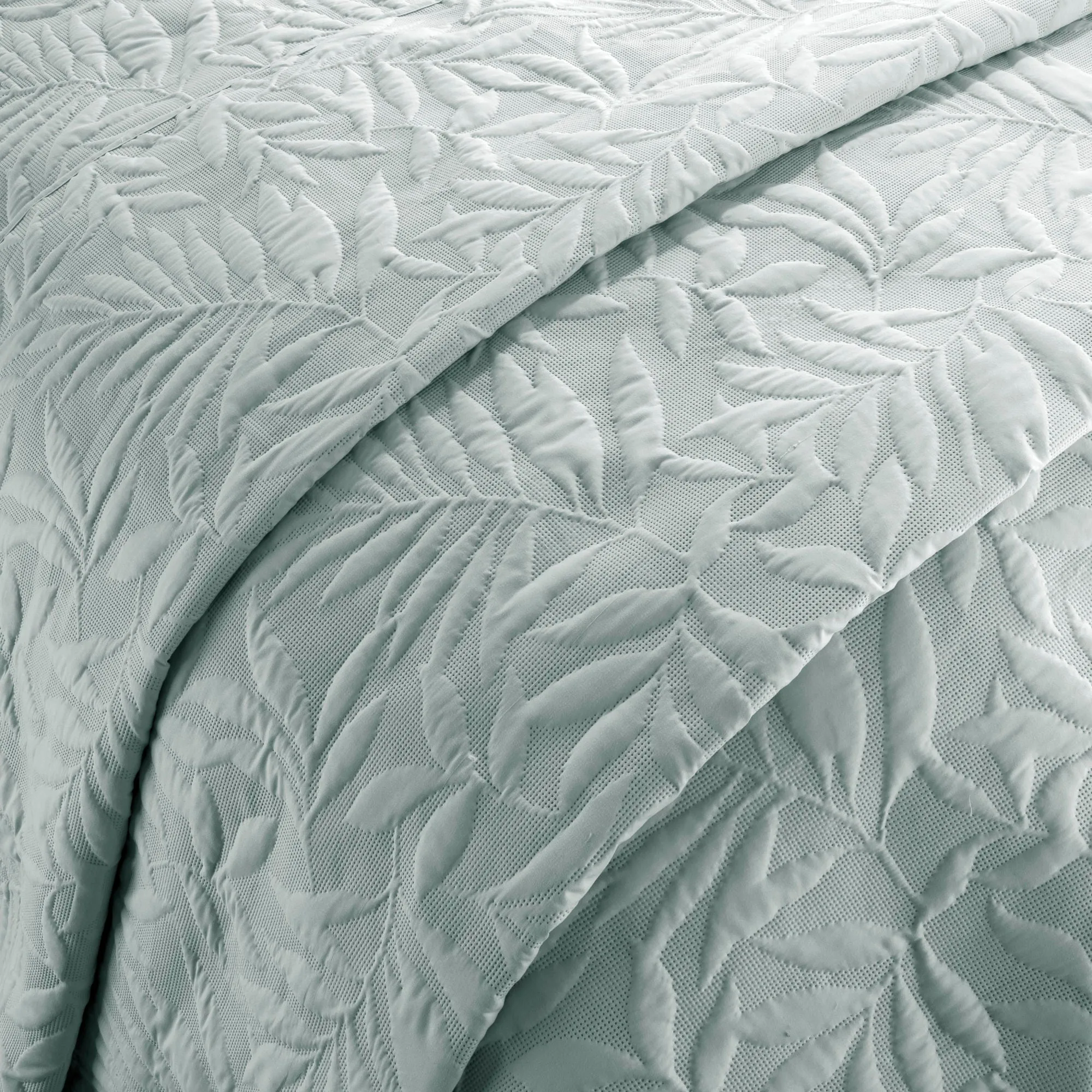 Luana Duvet Cover Set by Serene in Green